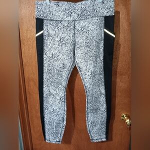 Avia Gray and Black Patterned Leggings